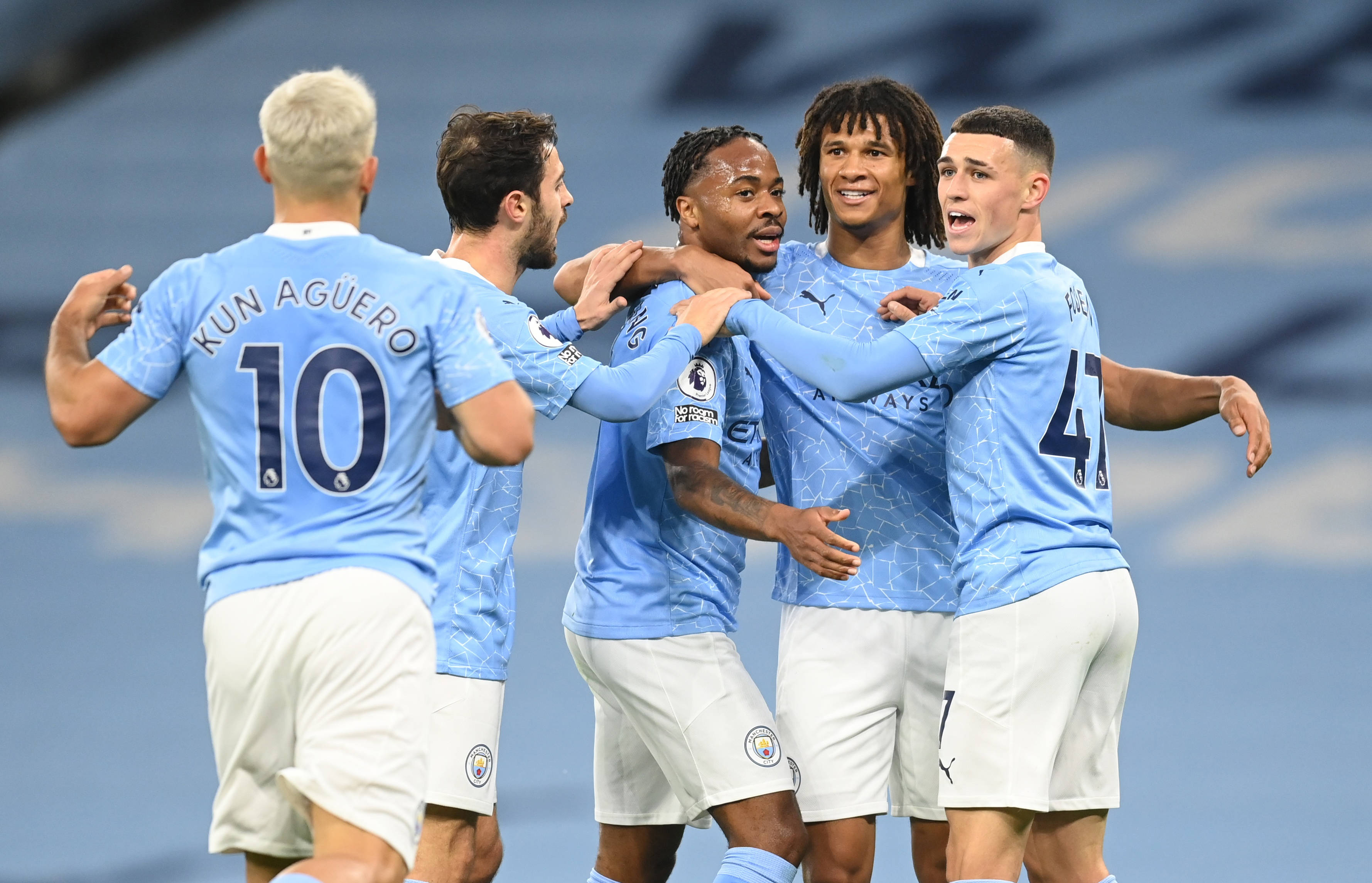 足球Chant大搜集：永远高歌的球迷，他们在唱着什么？（足球助威歌大盘点：看台上歌声不息，球迷都唱些什么？）