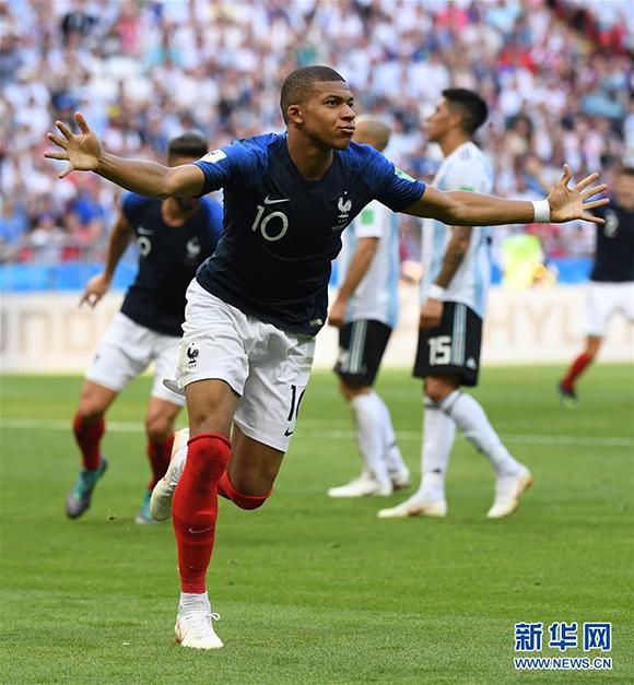 梅西年度最佳选票：登贝莱第一；斯卡洛尼未选登贝莱、多纳鲁马（梅西年度最佳投票：登贝莱居首，斯卡洛尼未投登贝莱和多纳鲁马）