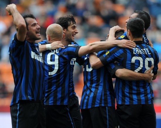 生涯首次攻破科莫球门，劳塔罗意甲对阵30支球队取得过进球（生涯首破科莫球门，劳塔罗已对意甲30队都有进球）