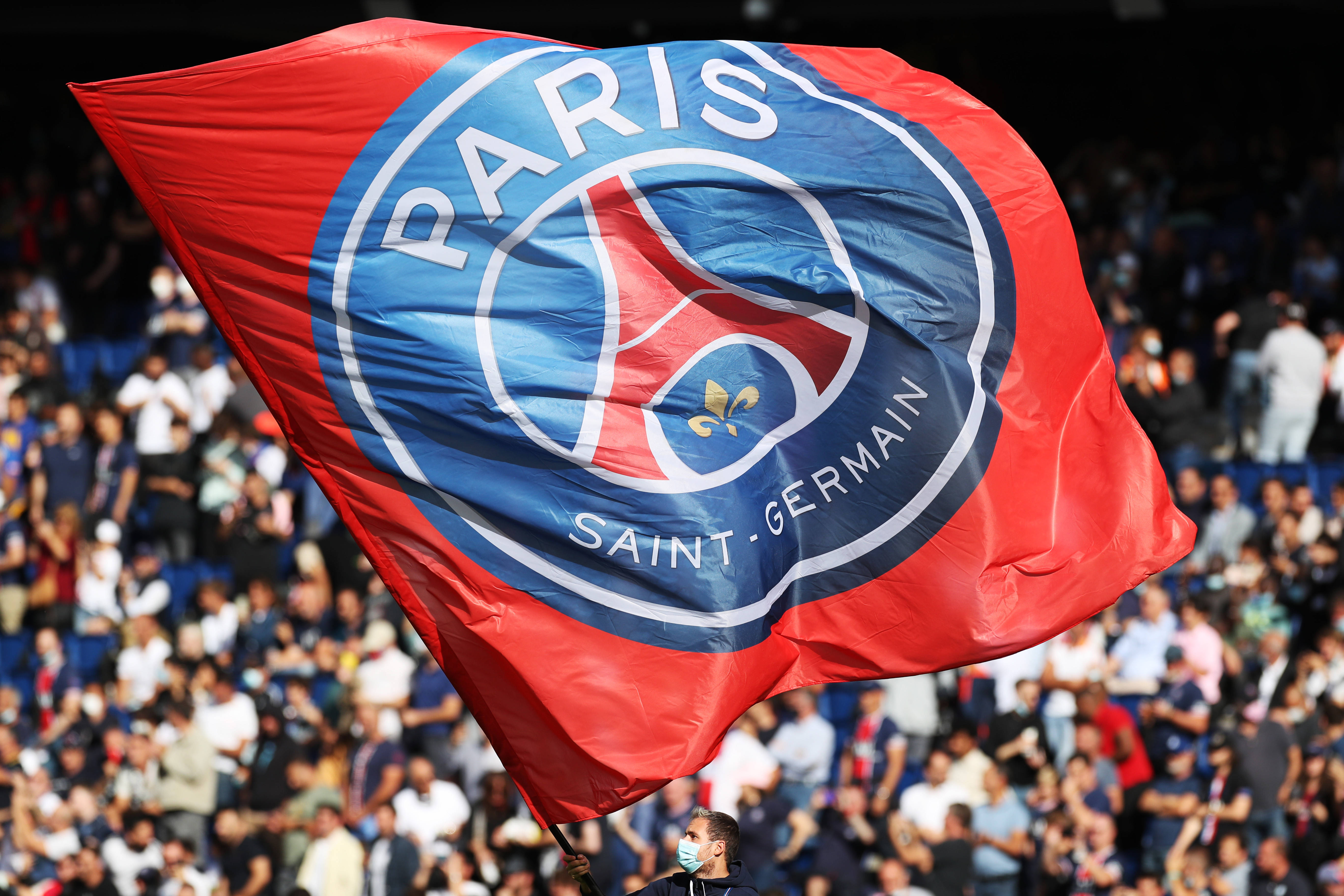 姆本扎：中国足球在精神层面需树立更坚定的目标，要重视青训（姆本扎：中国足球应树立更坚定的精神目标，并重视青训）