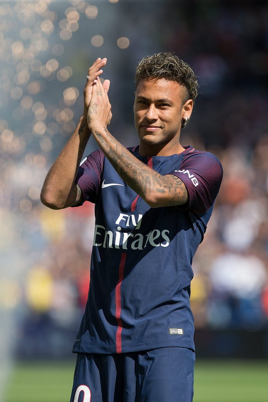 埃贝尔：我们之前收到的邮件说迪亚斯停赛一场；拜仁将上诉